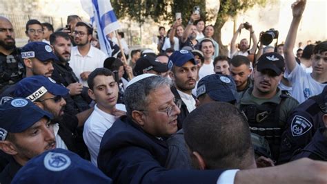 Extremist Israel Cabinet minister visits sensitive Jerusalem holy site